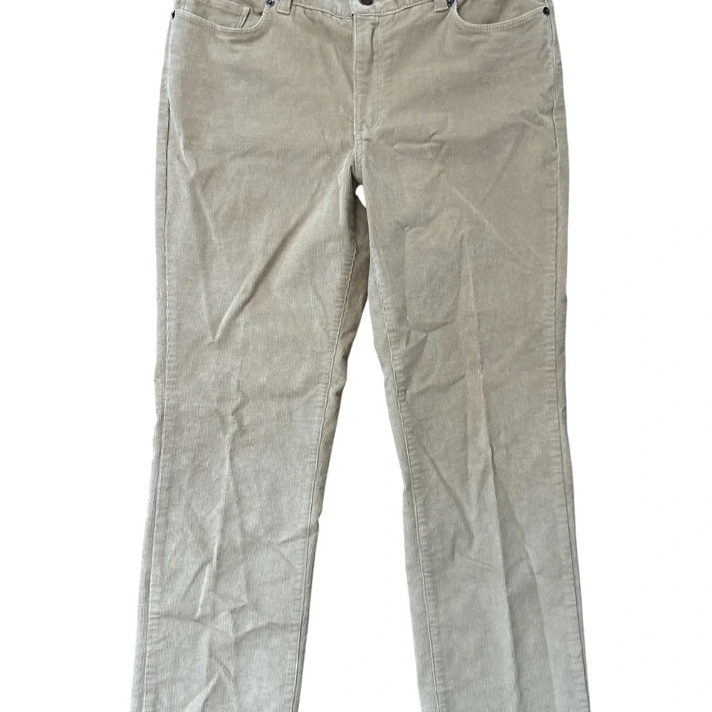 L.L. Bean Women’s Corduroy Pant’s Tan Color Size 10 PET Favorite Fit Casual - Picture 2 of 9